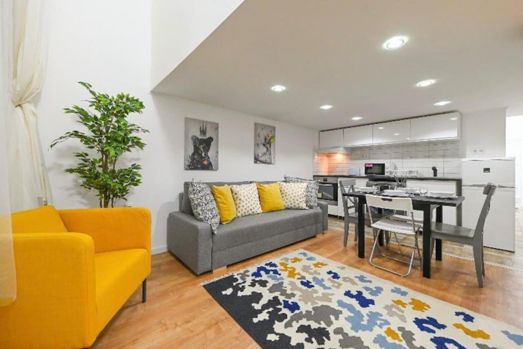 2 Bedroom Flat In Damjanich Str., Hirsch Budapest Ngoại thất bức ảnh